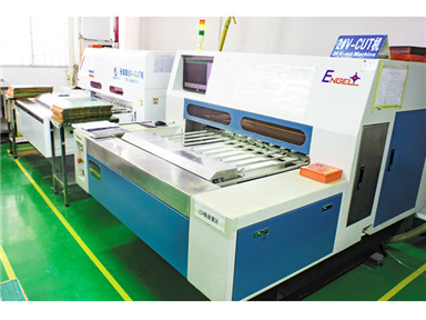 V-cut machine